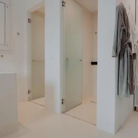 호텔 Adel Private 4*